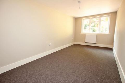 2 bedroom bungalow to rent, Abbey Road, Grimsby DN32
