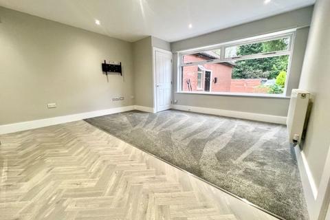 2 bedroom bungalow to rent, Abbey Road, Grimsby DN32