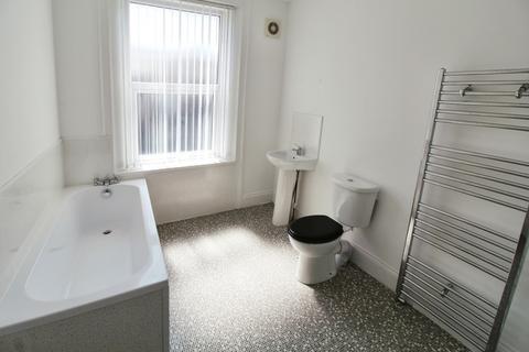 2 bedroom ground floor maisonette to rent, Waterloo Road, Blyth