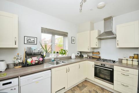 3 bedroom semi-detached house for sale, 25 Oaktree Gardens