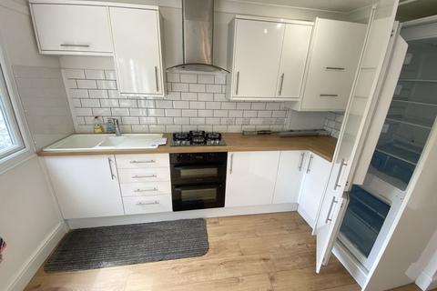 2 bedroom property to rent, Cockleton Lane, Cowes
