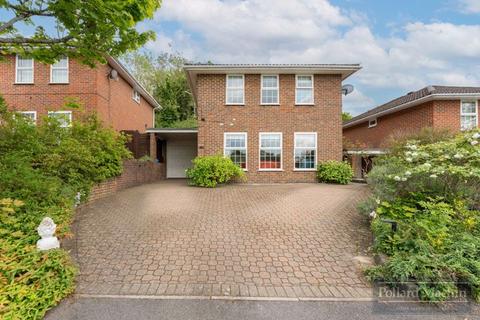 30 Whimbrel Close, South Croydon, CR2 0RW
