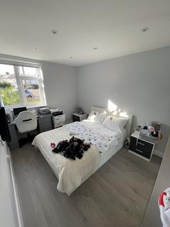 1 bedroom flat to rent, Central Avenue, Enfield EN1