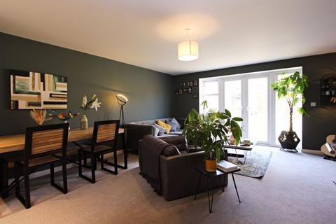 6 Woolhampton Drive, Basingstoke, RG24 9BX