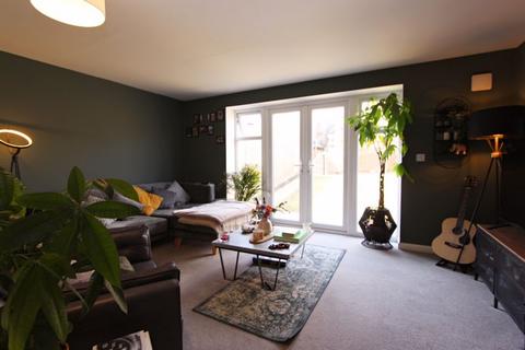 6 Woolhampton Drive, Basingstoke, RG24 9BX
