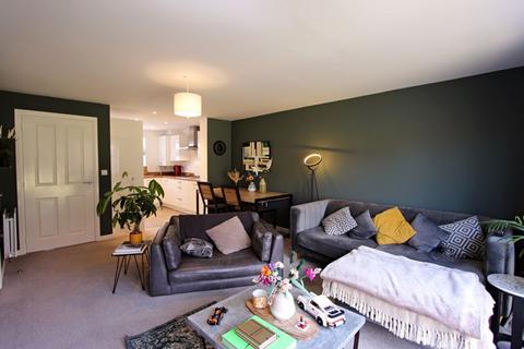 6 Woolhampton Drive, Basingstoke, RG24 9BX