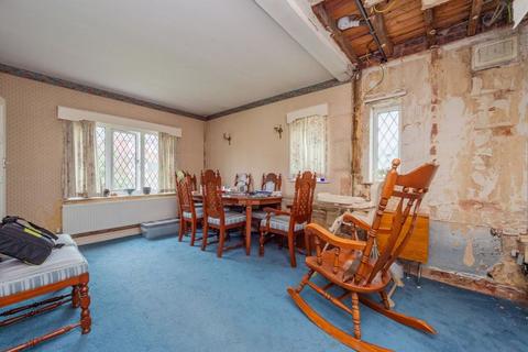 4 bedroom detached house for sale, 8 Cabin Lane, Oswestry