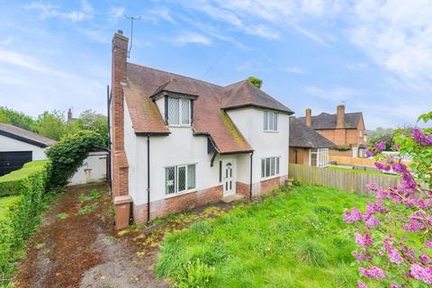 4 bedroom detached house for sale, 8 Cabin Lane, Oswestry