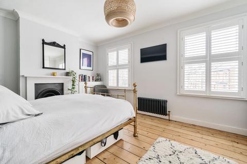 22 Helena Road, Windsor, SL4 1JN