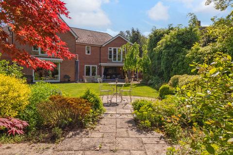 5 bedroom detached house for sale, Stoughton Road, Leicester LE2