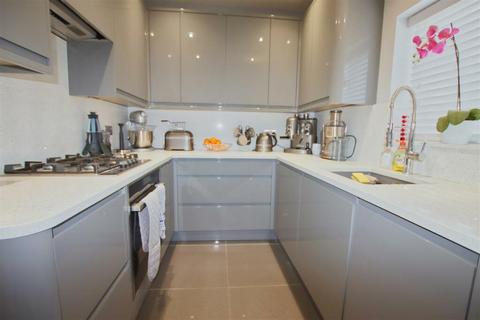 2 bedroom maisonette for sale, Eldon Avenue, Borehamwood WD6