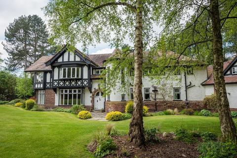 7 bedroom detached house for sale, Dunham WA14