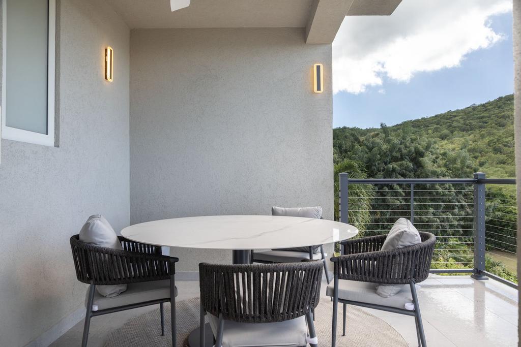Al Fresco Dining