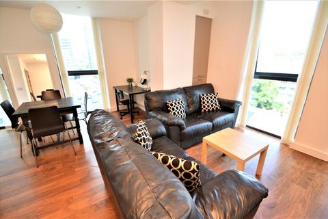 2 bedroom apartment to rent, Masons Avenue, Croydon, CR0