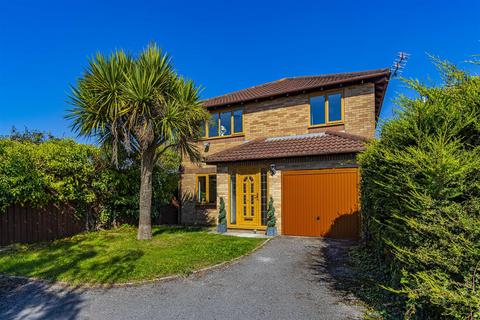 4 bedroom detached house for sale, Hampton Court Road, Cardiff CF23