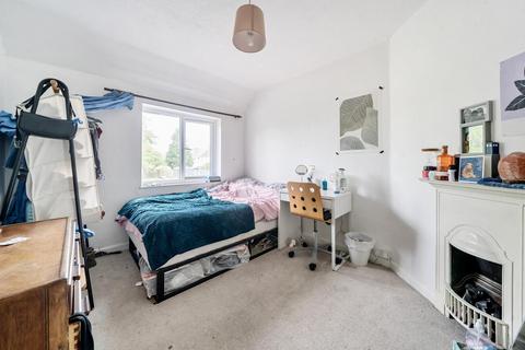 29 Rosebery Road, Kingston Upon Thames, KT1 3LJ