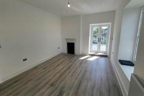 2 bedroom apartment for sale, High Street, Harlech