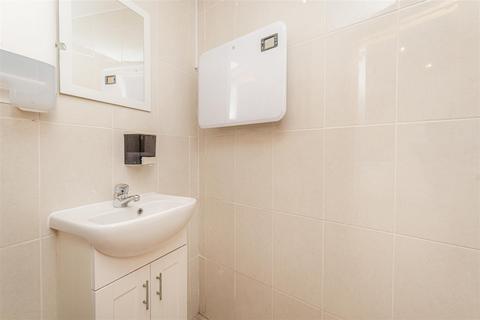 27 Eastbury Avenue, Enfield, EN1 3NJ