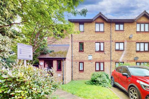 2 bedroom flat for sale, Overton Drive, Chadwell Heath, RM6