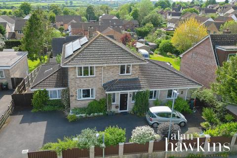 4 bedroom detached house for sale, New Road, Royal Wootton Bassett SN4 7