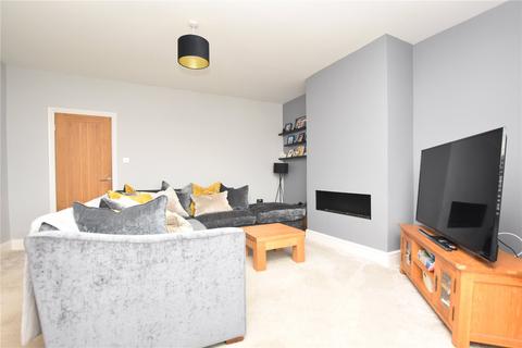 3 bedroom semi-detached house for sale, Chidswell Lane, Dewsbury, West Yorkshire