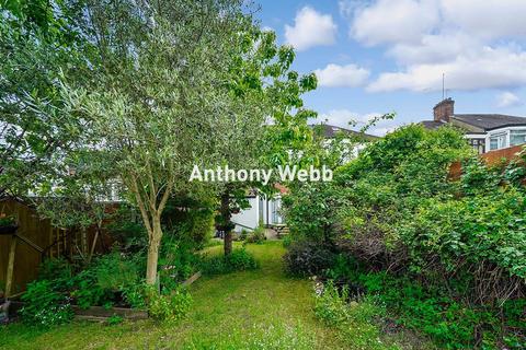 4 bedroom semi-detached house for sale, St. Thomas Road, Southgate, N14