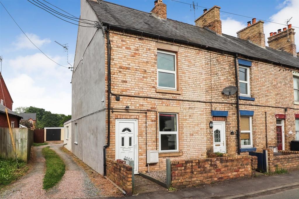 Upper Chirk Bank, Chirk Bank 2 bed end of terrace house £175,000