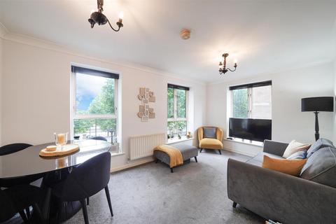 2 bedroom apartment for sale, Howard House, Britannia Village E16