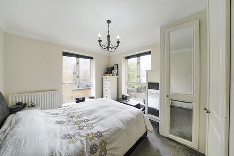 2 bedroom apartment for sale, Howard House, Britannia Village E16