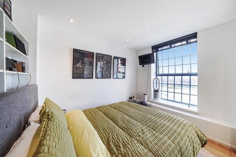 1 bedroom apartment for sale, The Grainstore, Royal Victoria Dock E16