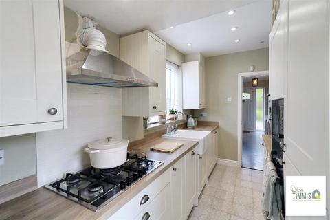 8 Bluestone Avenue, Stoke-on-trent, ST6 7EF