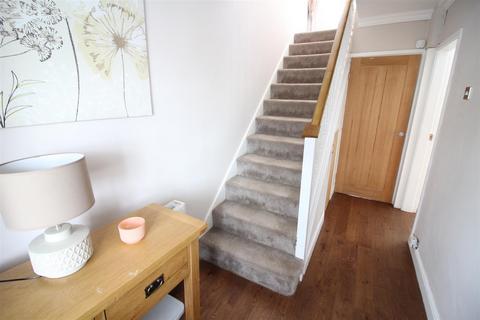 3 bedroom semi-detached house for sale, Earlswood Crescent, Leeds LS25