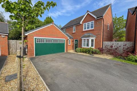 4 bedroom detached house for sale, Llwyn Collen, New Brighton, Mold