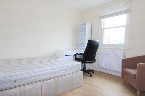 3 bedroom apartment to rent, Royal College Street, London NW1