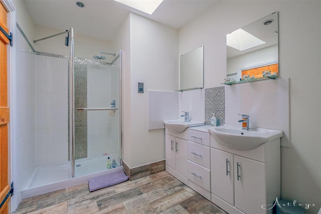 Jack &amp; Jill En-Suite