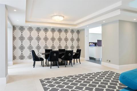 57 Green Curve, Banstead, SM7 1NS