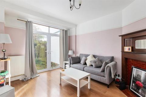 3 bedroom house to rent, Grasmere Avenue, Merton Park SW19