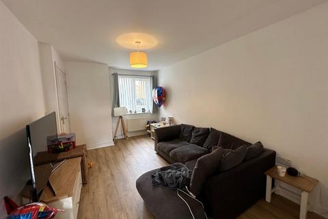 68 Bellona Drive, Peterborough, PE2 8FU