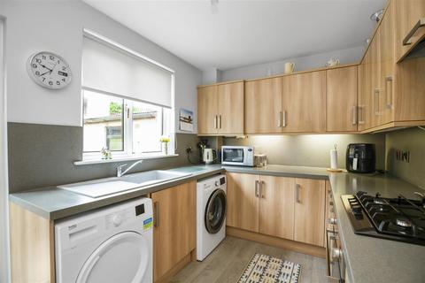 25 Bickram Crescent, Comrie, Dunfermline, KY12 9XL