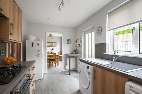 25 Bickram Crescent, Comrie, Dunfermline, KY12 9XL