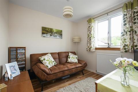 25 Bickram Crescent, Comrie, Dunfermline, KY12 9XL