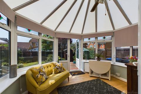 27 Corner Meadow, Harlow, CM18 7JN