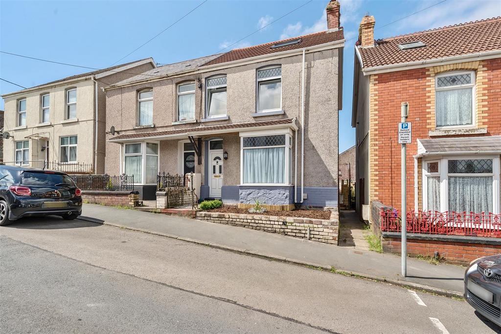 Talbot Street, Gowerton, Swansea 3 bed semidetached house for sale £
