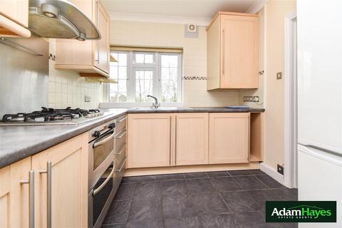 2 bedroom apartment to rent, Etchingham Court, Finchley Central N3
