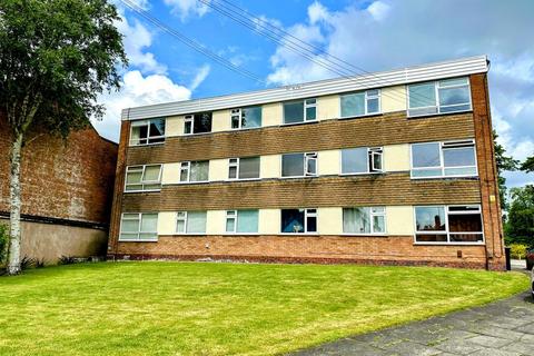 2 bedroom flat to rent, Court Oak Road, Harborne, Birmingham, B17