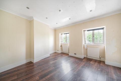 4 bedroom flat for sale, Uxbridge Road, Stanmore HA7