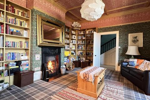 11 Stepney Road, Scarborough, YO12 5BN
