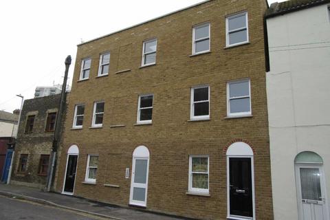 2 bedroom apartment to rent, Turner Street, Ramsgate