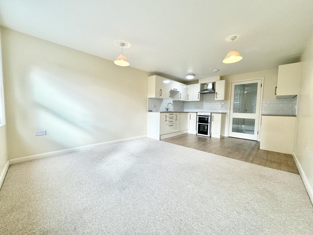 Turner Street, Ramsgate 2 bed apartment £825 pcm (£190 pw)