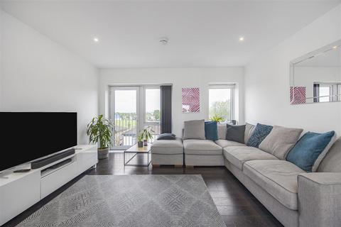 2 bedroom apartment for sale, High Road Leyton, London E10